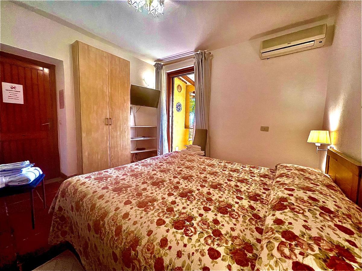Bed and Breakfast La Chicca Di Francesca Санта-Тереза-Галлура Экстерьер фото