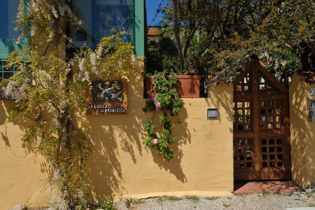 Bed and Breakfast La Chicca Di Francesca Санта-Тереза-Галлура Экстерьер фото