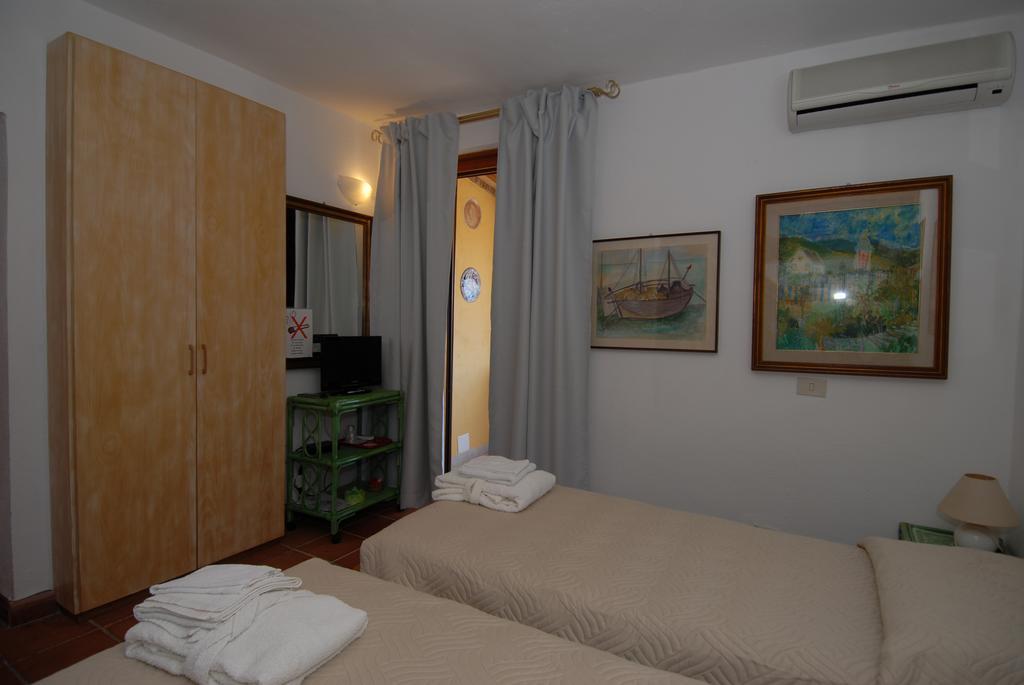 Bed and Breakfast La Chicca Di Francesca Санта-Тереза-Галлура Экстерьер фото