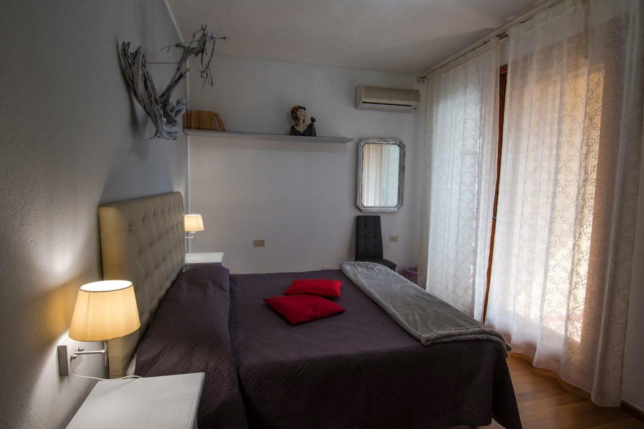 Bed and Breakfast La Chicca Di Francesca Санта-Тереза-Галлура Экстерьер фото